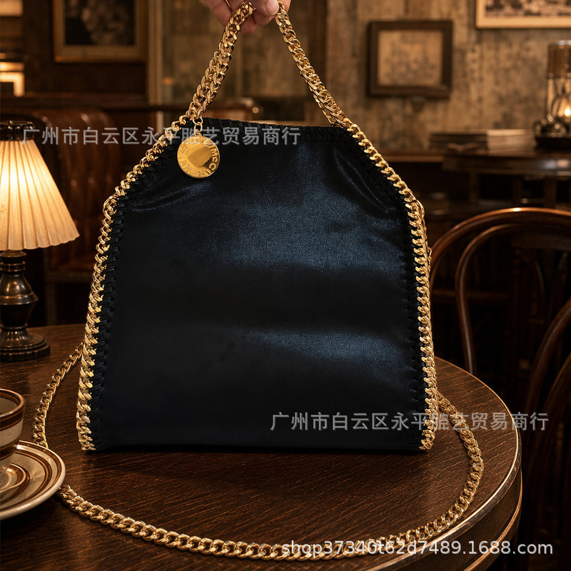 Stella Falabella Women's Bag 2026 Spring European and American Retro Nylon Small Square Bag Crossbody Bag Casual Travel Stella Falabella Women's Bag 2026 Spring European and American Retro Nylon Small Square Bag Crossbody Bag Casual Travel