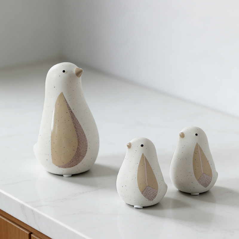 Creative ceramic modern resin decor for home use