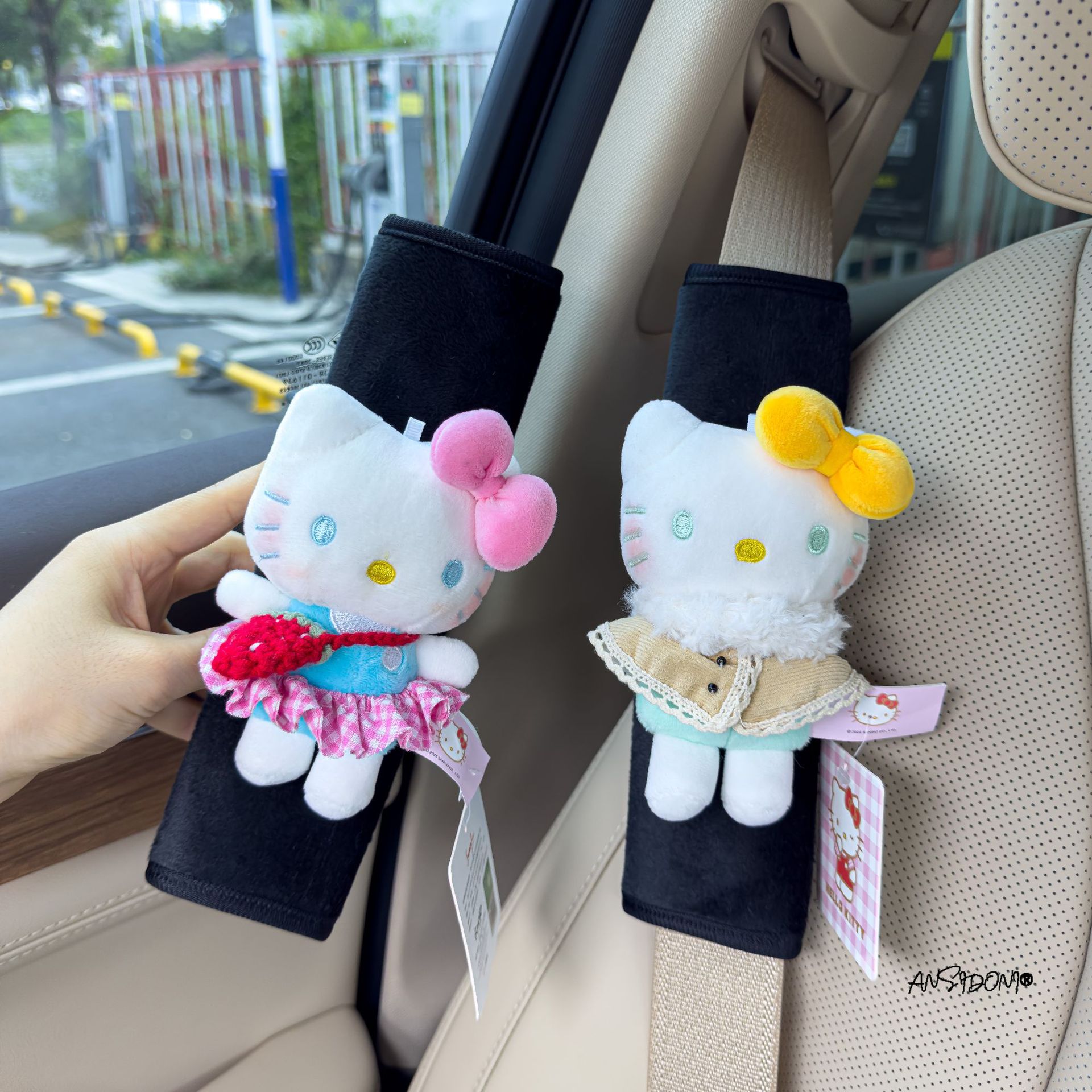 Authentic Hellokitty Car Seat Belt Shoulder Cover Anti-Wear Clothing Protective Cover Creative Decoration Universal for All Seasons