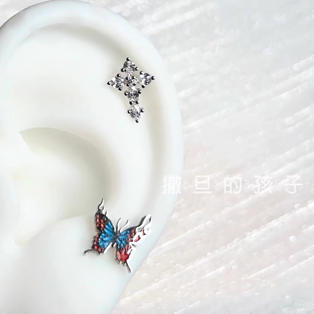 Labret stud lip piercing jewelry styling detail