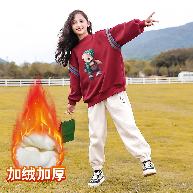 Girls' long-sleeved sweatshirt, spring 2026 new style, girls' autumn and winter top, loose fit, fleece lining, versatile and trendy.