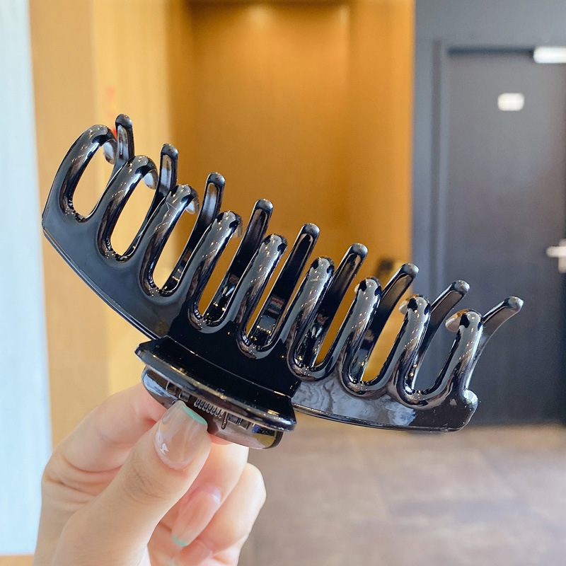 Clip de agarre grande de alta calidad para mujer 2025 primavera nuevo temperamento horquilla de pelo en la parte posterior de la cabeza clip de tiburón horquilla tocado