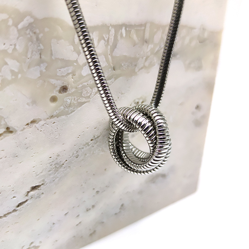25g Weight 304 Stainless Steel Pendant Material Pendant Necklace Classification 304 Stainless Steel Chain Material Twisted Rope Chain Chain Type 1 Piece Quantity Casual, Street Occasion 304 Stainless Steel Material Geometric Pattern Unisex Gender Simple Style, Streetwear Style Wholesale Jewelry Simple Style Streetwear Geometric 304 Stainless Steel Pendant Necklace 5