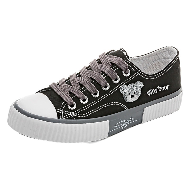 Hombres y mujeres de nicho de diseño oso bordado zapatos de lona de las mujeres 2023 nuevo estilo coreano versátil zapatillas para estudiantes moda femenina