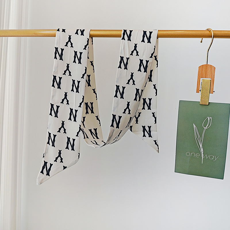 Diseñador de bufandas de seda larga mujer ins moda bolsa cinta de moda universal bufandas coreanas correa de cabello