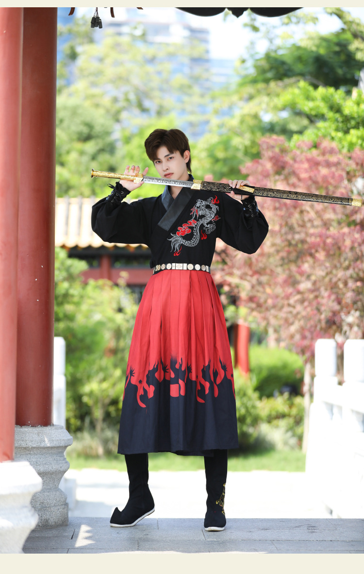 商品详情图_秋冬新款大码武侠风男女可穿明朝飞鱼服渐变黑红锦衣