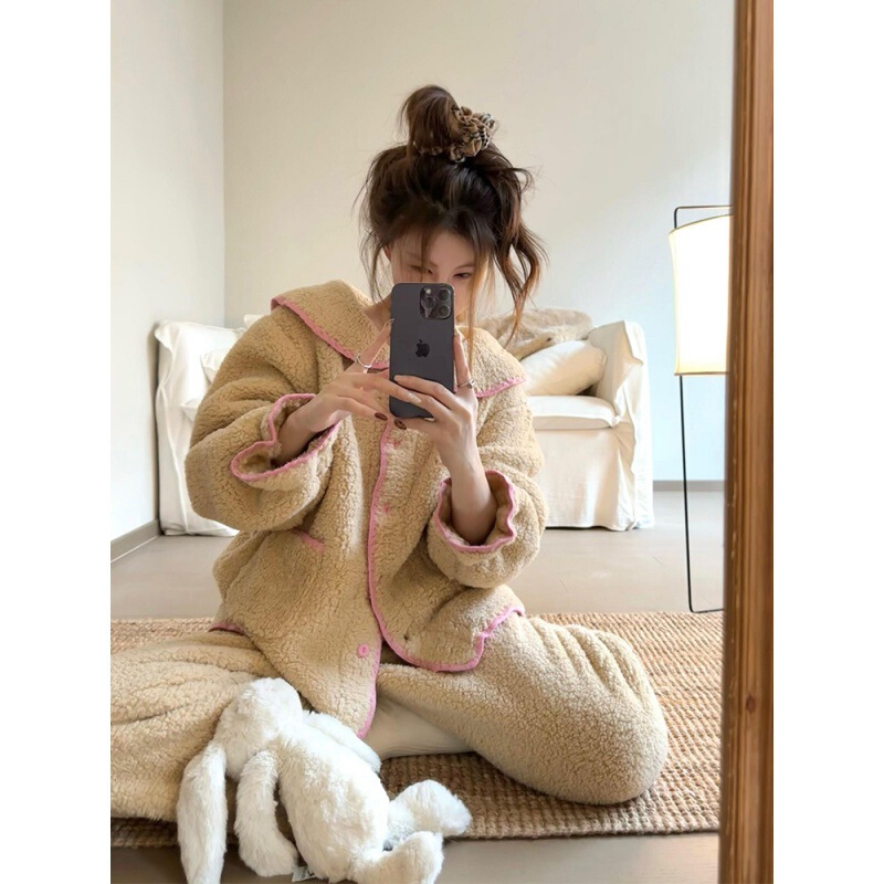 Korean Style Simple Coral Velvet Doll Collar Pajamas for Women Winter New Casual Fleece-Lined Thickeneded Warm Home Wear Set