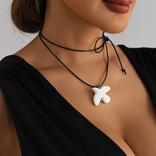 欧美跨境饰品极简风白色陶瓷和平鸽子项链女 系带黑绳长款毛衣链
