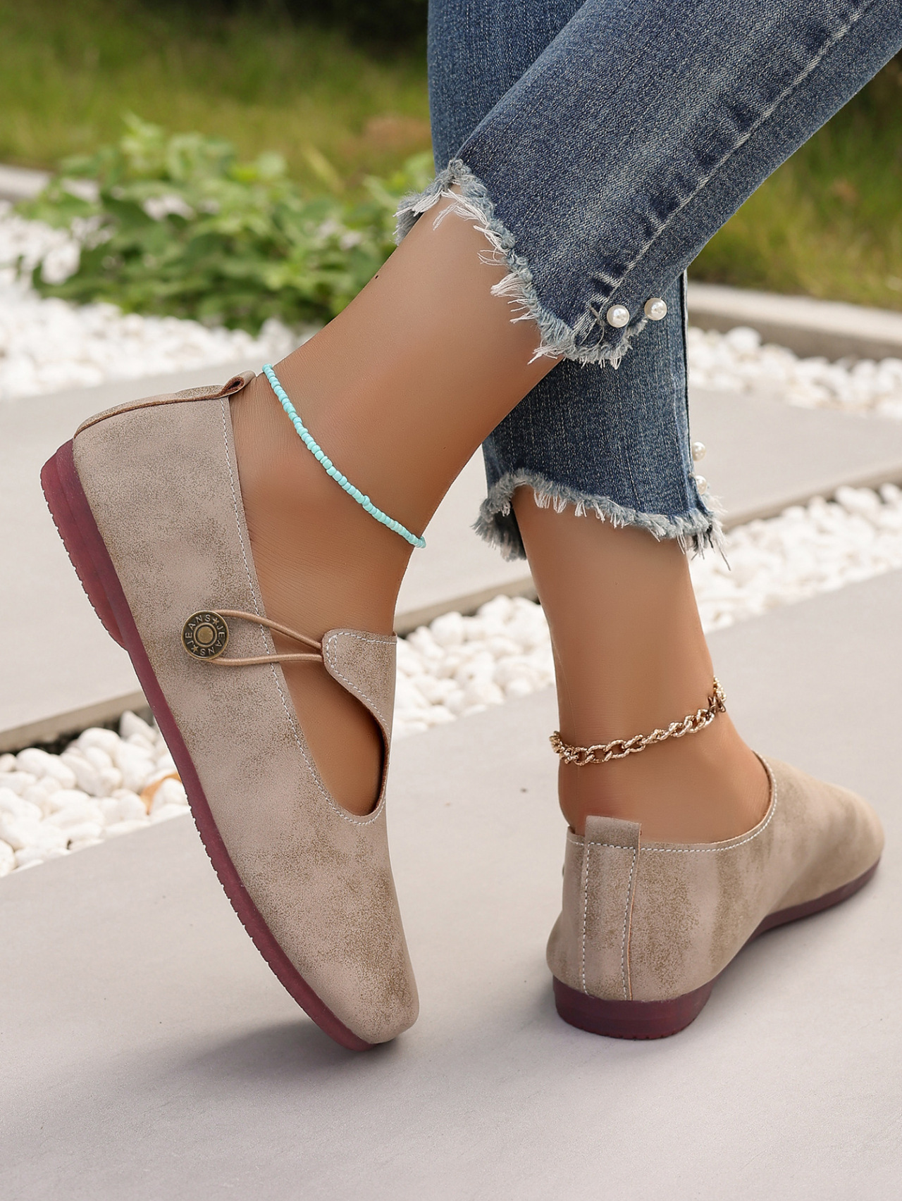 Women's Plus Size Comfortable Slip On Shoes Hollowed Out Soft Soled Flat Retro Loafers Autumn New Style Size 43_vogvips.com