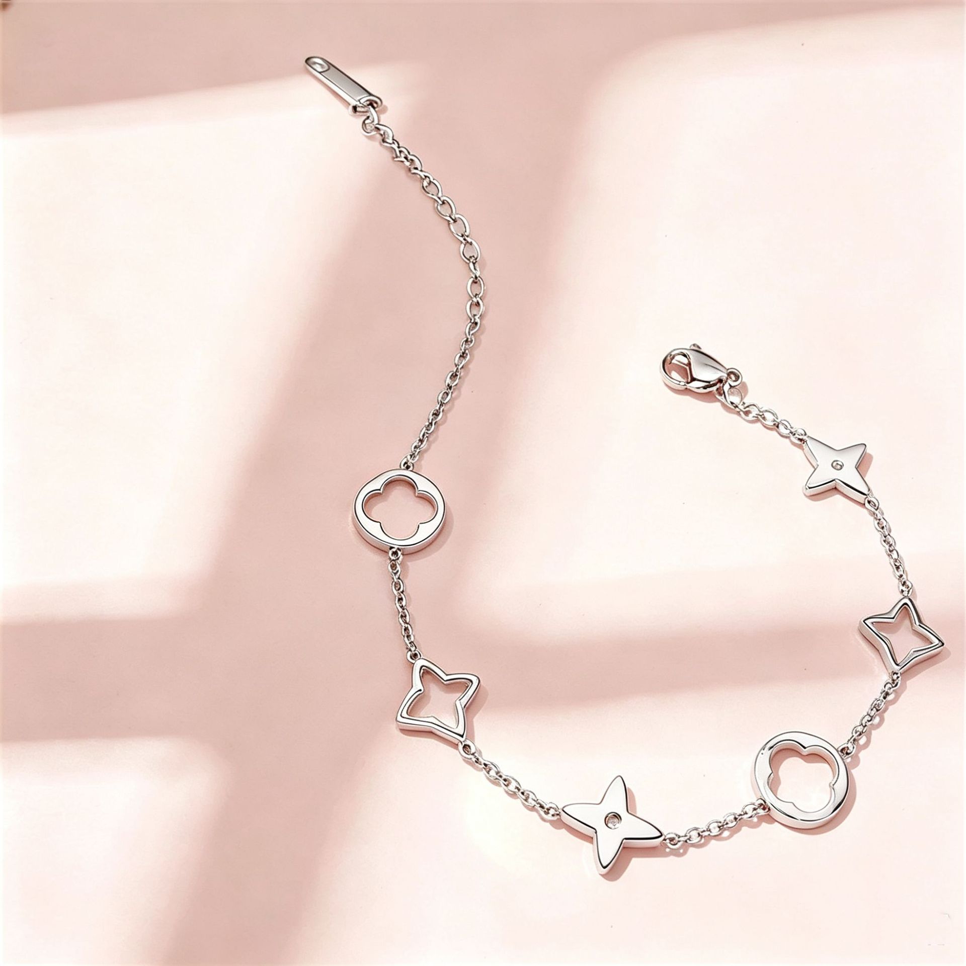 Ventas transfronterizas calientes nuevas pulseras de acero de titanio personalidad femenina de alto nivel diseño ligero de lujo moda temperamento versátil joyería de acero de titanio image 111