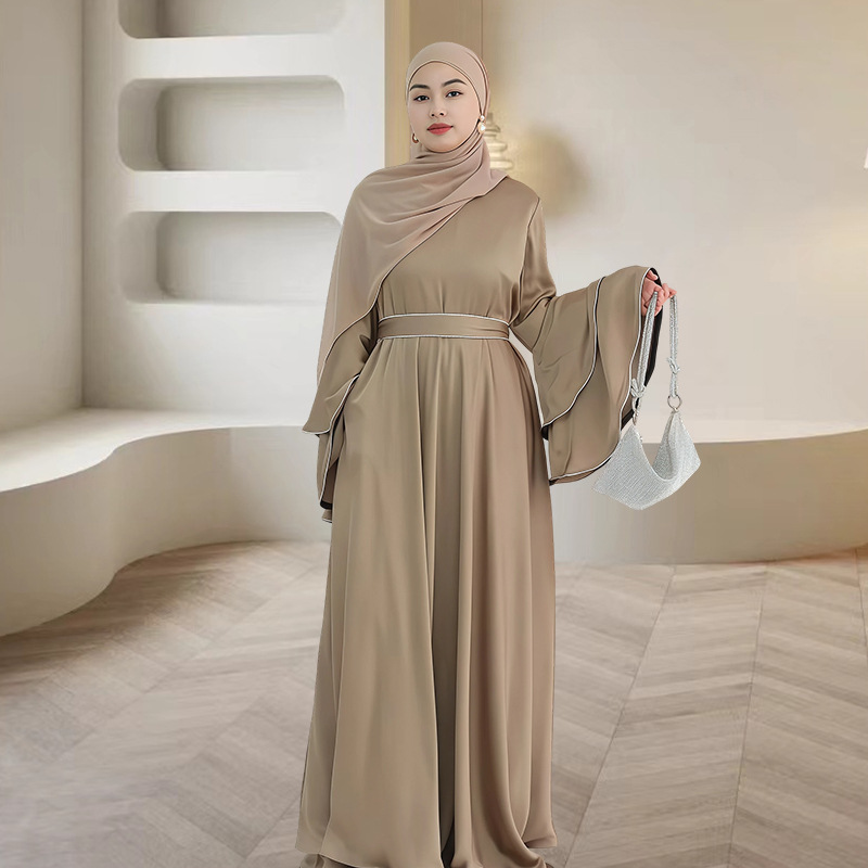 Abito abaya elegante in raso con maniche a campana per donna_voghion.com