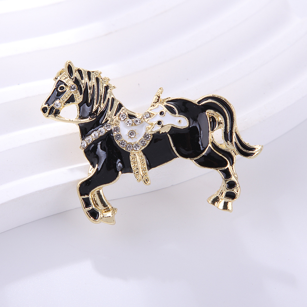 New European and American Personalized Enamel Rhinestone Oil Dripping Twelve Zodiac Horse Brooch Exquisite Suit Coat Corsage Jewelry Pin