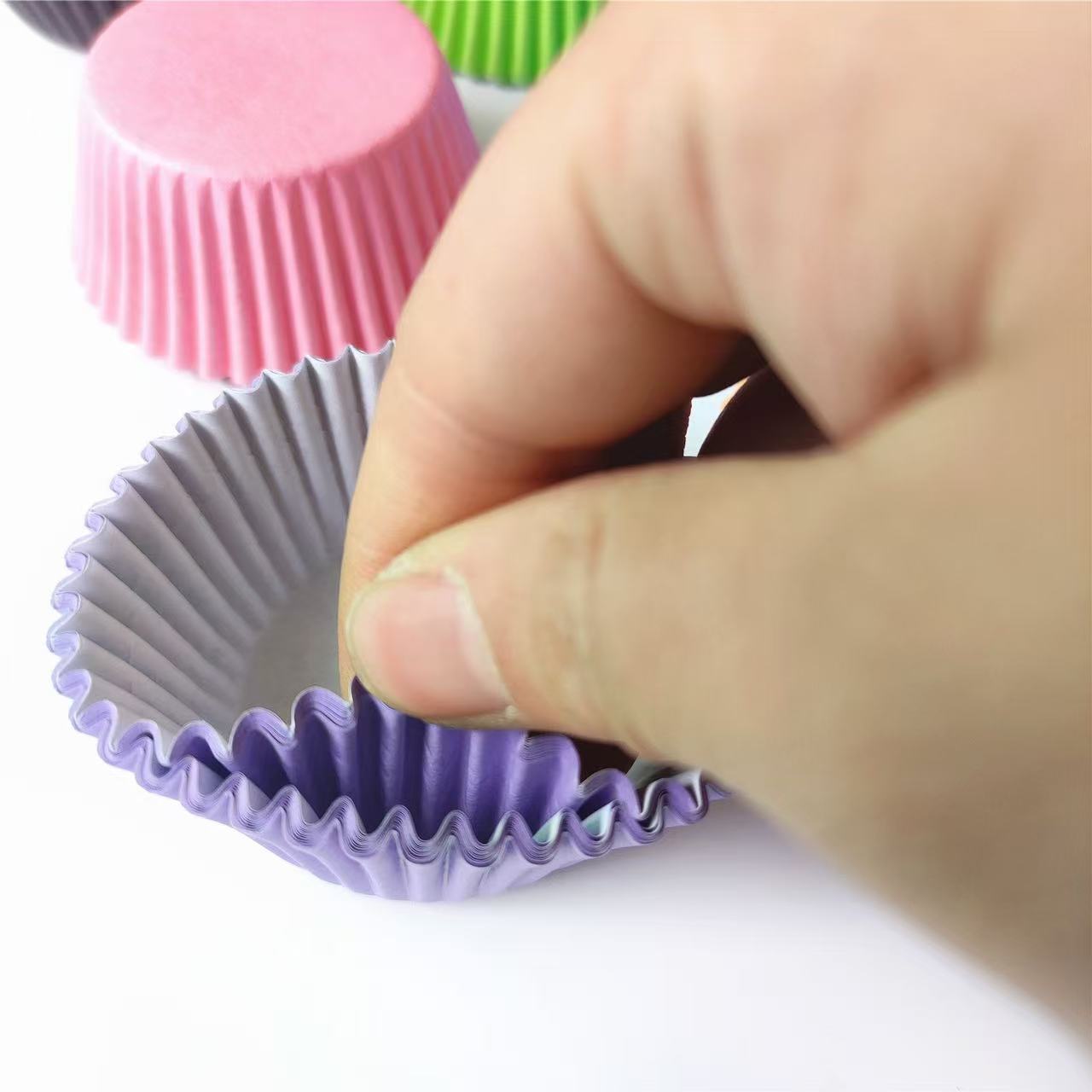 100 Stück reines Backpapier Muffin Papierförmchen groß Schneeflocke Meiniang Kuchen Cup Einweg-Muffin Papiertörtchen