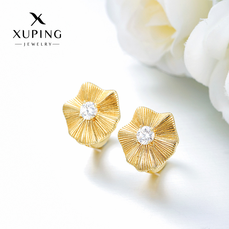 Xuping Europa y América transfronterizas aleación de cobre chapado 14k color incrustado gemas artificiales flores pendientes de moda personalidad pendientes