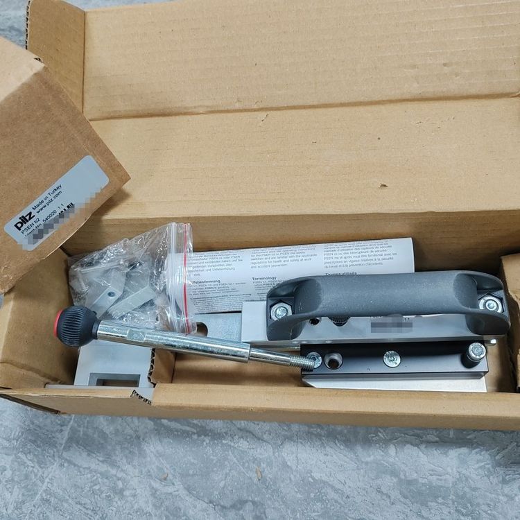 PSEN me5M NC.NC-NC-NC 1switch 皮尔兹安全锁定装置