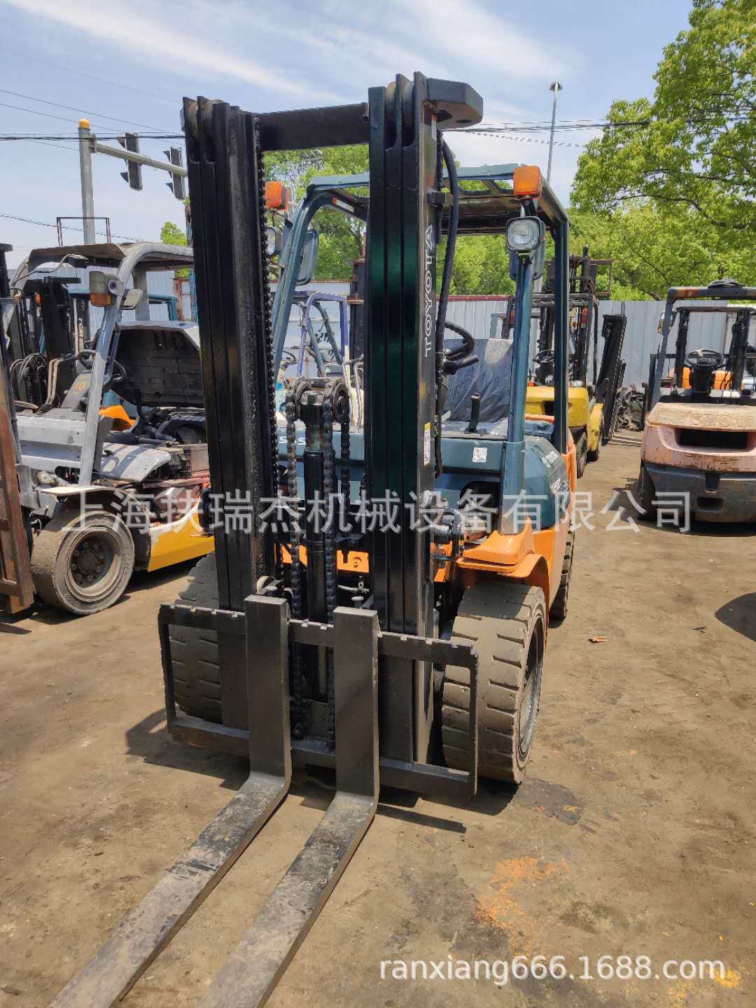 丰田3吨集装箱叉车 3节门架升高4.5米