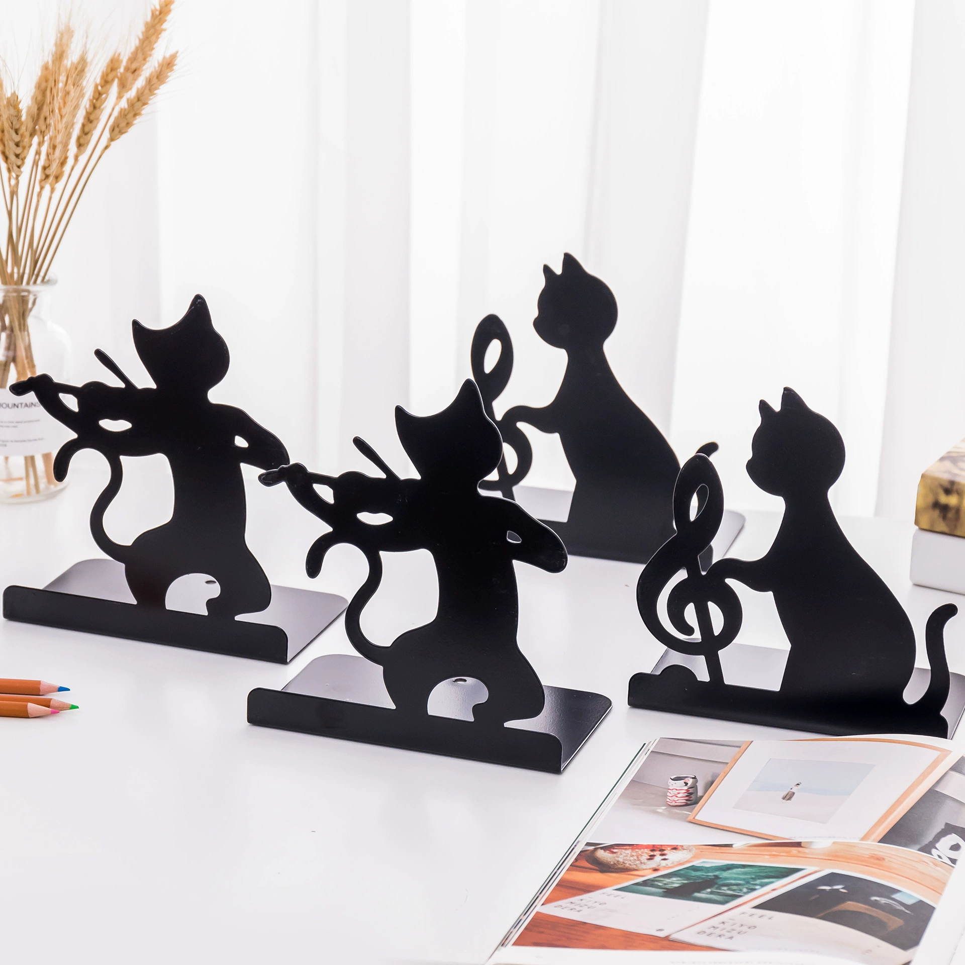 Creative Romantic Tower Stall Bookshelf Ferris Wheel Statue of Liberty Bookcase Student Bookend Цена за два штуки можно отправить за другого