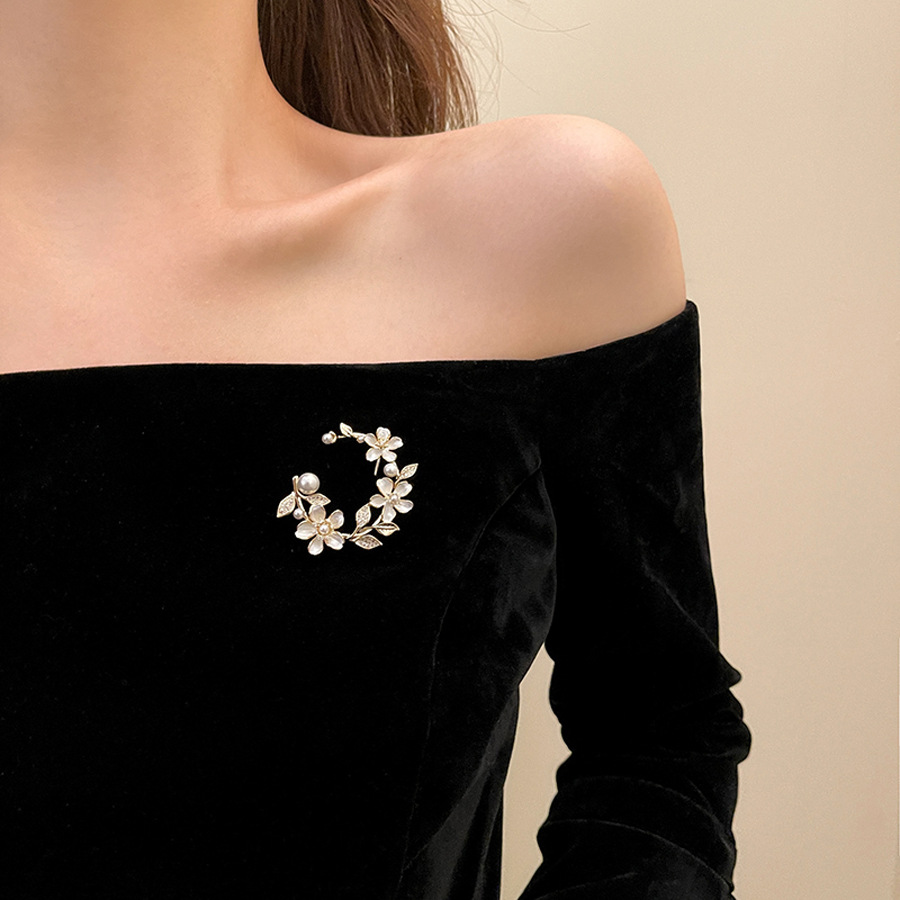 Pulsera flor esmaltada oversize para mujer joya floral 3d_voghion.com