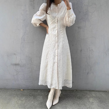 韩国东大门 2025早春新品法式气质重工刺绣钩花修身显示连衣长裙