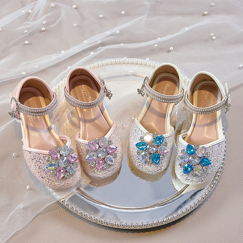Girls Flower-Shaped Crystal Princess Shoes 2025 New Spring and Summer High-Heeled Soft-Soled Hollow Sandals Suitable for 3-12 Years Old
