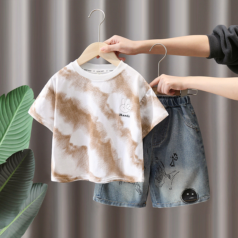 7281 Traje de verano para niños 2025 Nuevo estilo Camiseta estampada de manga corta para niños guapos Verano Versión coreana de dos piezas Verano