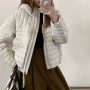 保暖显瘦轻薄连帽羽绒服