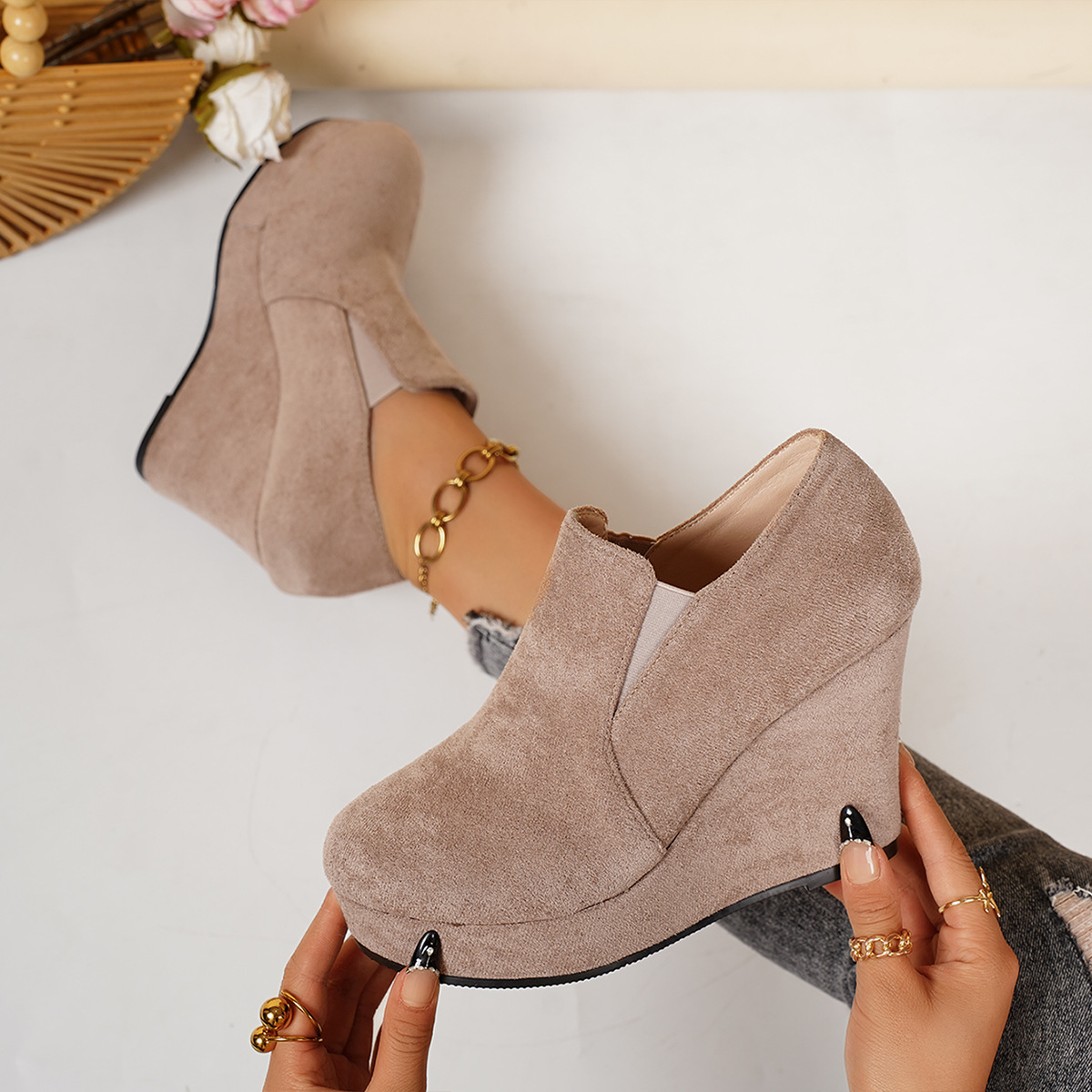 Dames plateau instappers suède sleehak schoenen elegant_voghion.com