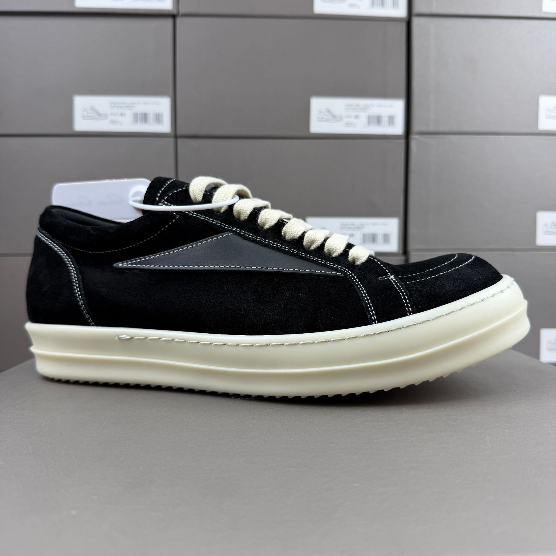 Rick Owens Vintage Sneaks Suede Low Black Milk