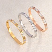 金色钛钢手镯女款高级感锆石情侣手镯子轻奢素圈手链环手饰品新款