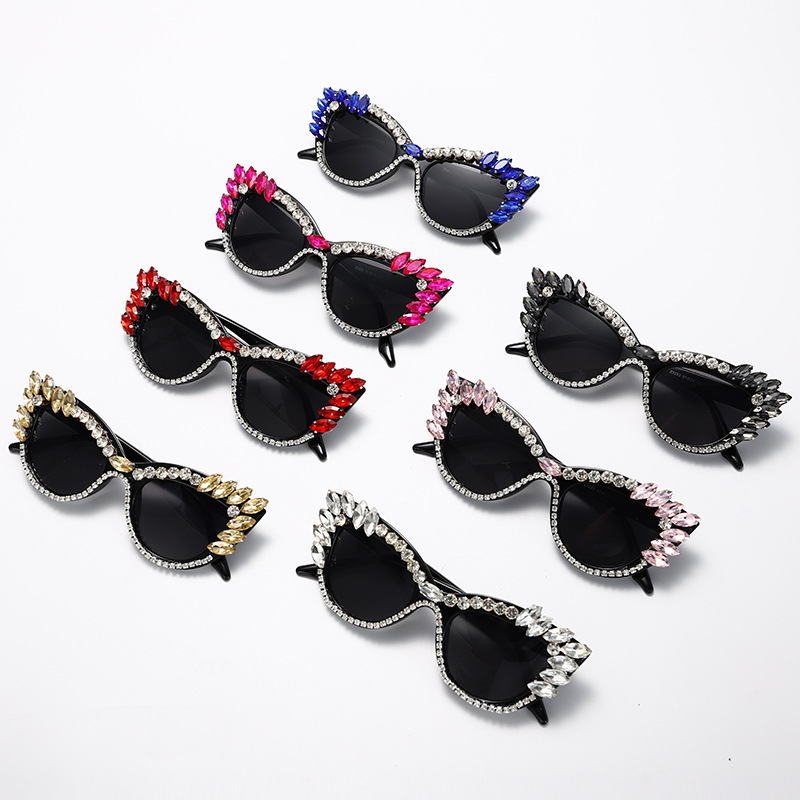Luxurious Geometric Pc Cat Eye Diamond Full Frame Women's Sunglasses display picture 1