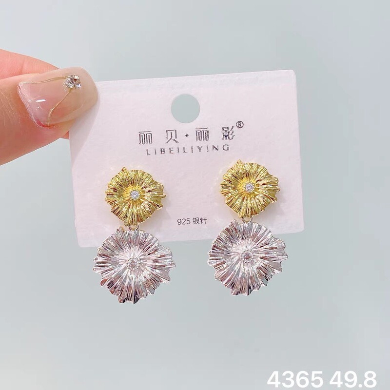 丽贝丽影欧美时尚大气重属个性冷淡风花朵几何耳环小众高级感耳饰|undefined