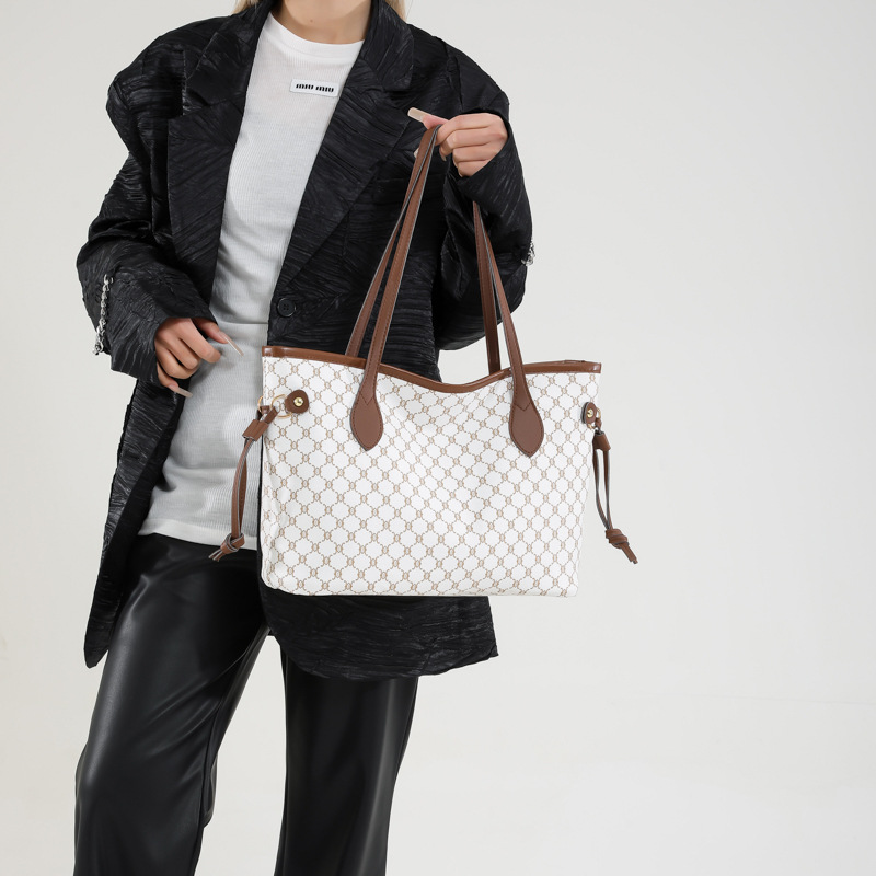 Bolso de alta calidad para mujeres 2025 nueva moda retro bolso de hombro bolso de viaje de gran capacidad bolso de mano