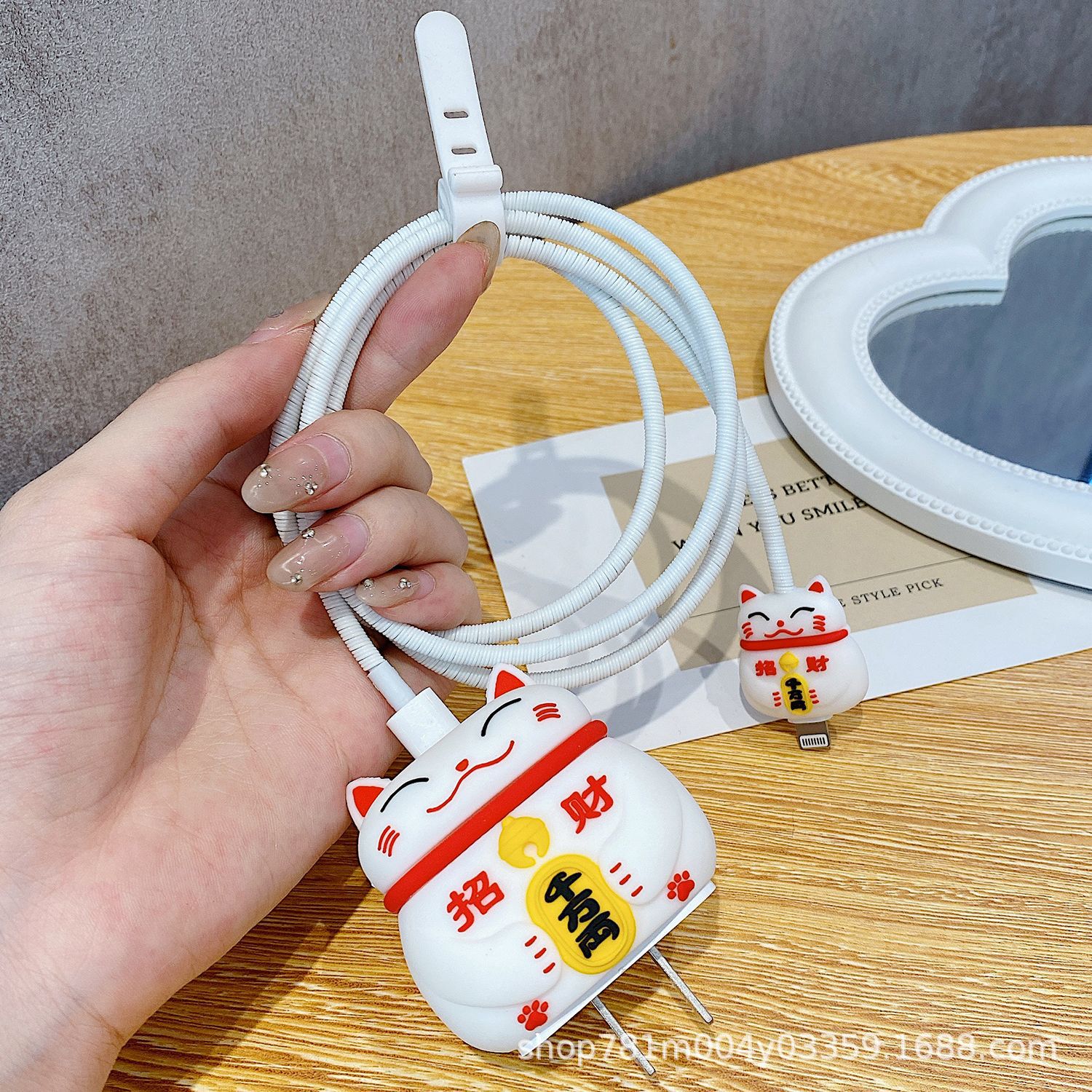 Nuevo cable de datos de dibujos animados cubierta protectora adecuado para Apple carga rápida cabeza 18/20W carga cabeza cubierta protectora Winder