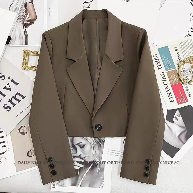 Новый стильный и универсальный черный короткий женский пиджак в студенческом стиле на одной пуговице.