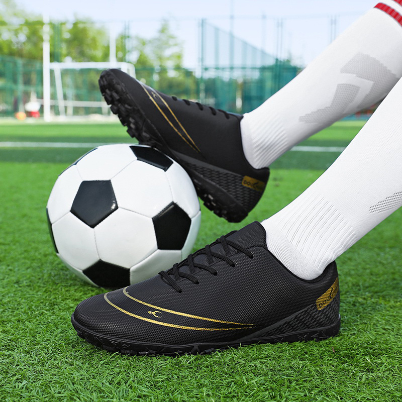 国境を越えた新しい滑り止め子供用サッカーシューズ、メンズプロスポーツトレーニングシューズ、ロートップユーススポーツシューズ|undefined