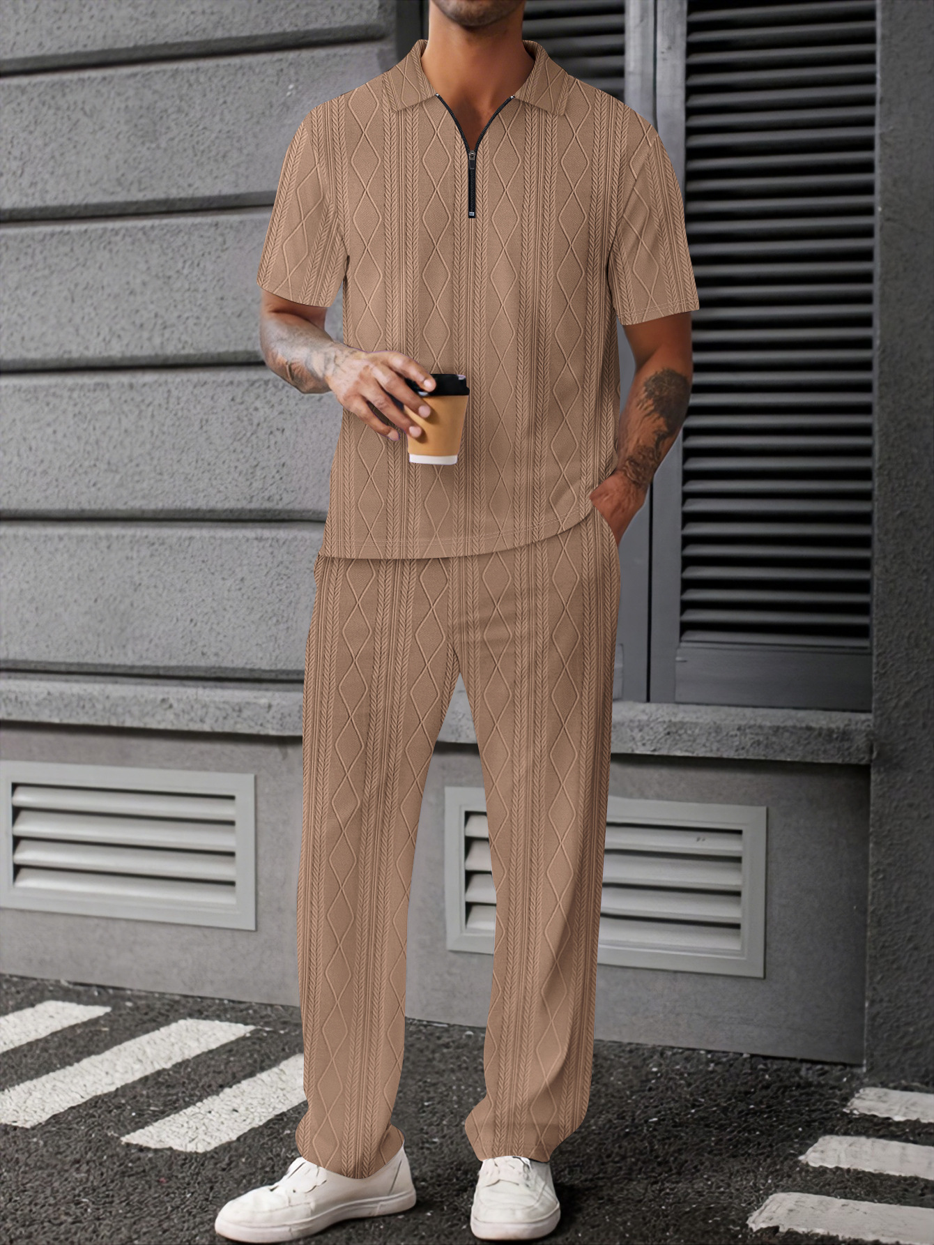 캐러멜색