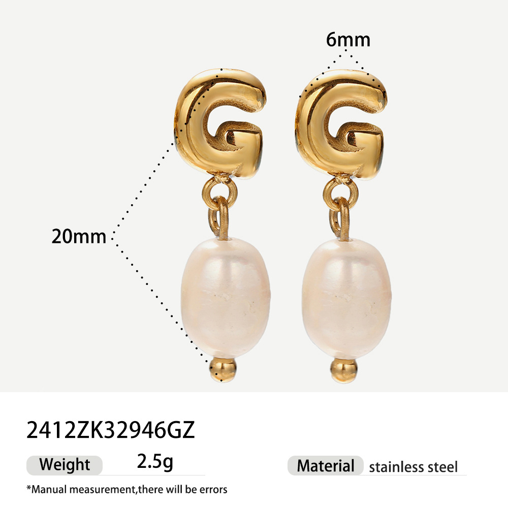 Alta europa y americana de acero inoxidable pendientes de perlas de alta calidad nicho simple joyería de acero de titanio letras pendientes de oro y plata mujeres