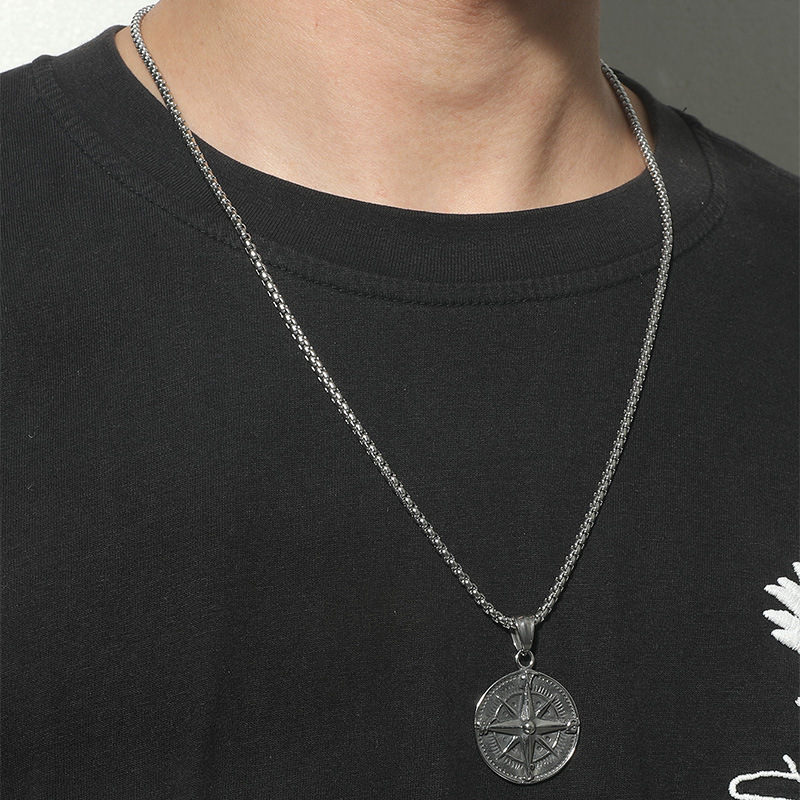 Nihaojewelry Retro Metal Eight-pointed Star Compass Pendant Necklace Wholesale jewelry