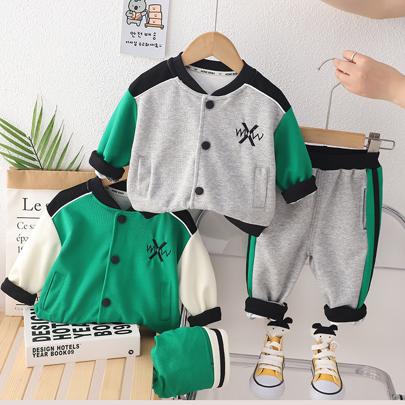Autumn children's cardigan for boys
