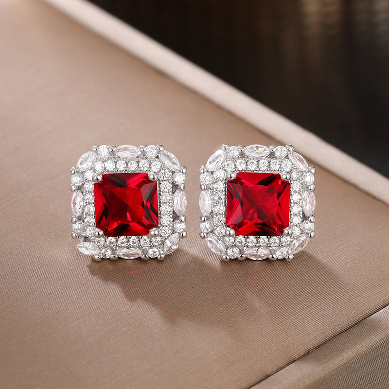 Zircon Crystal Stud Earrings For Men And Women Elegant Style_voghion.com