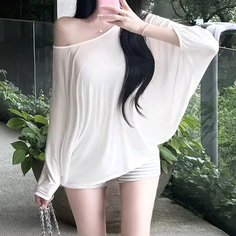 South Korea Dongdaemun Han Mei Hands One ~ Sexy Learbone Thin and Transparent Silhouette Loose Long Sleeve T-Shirt