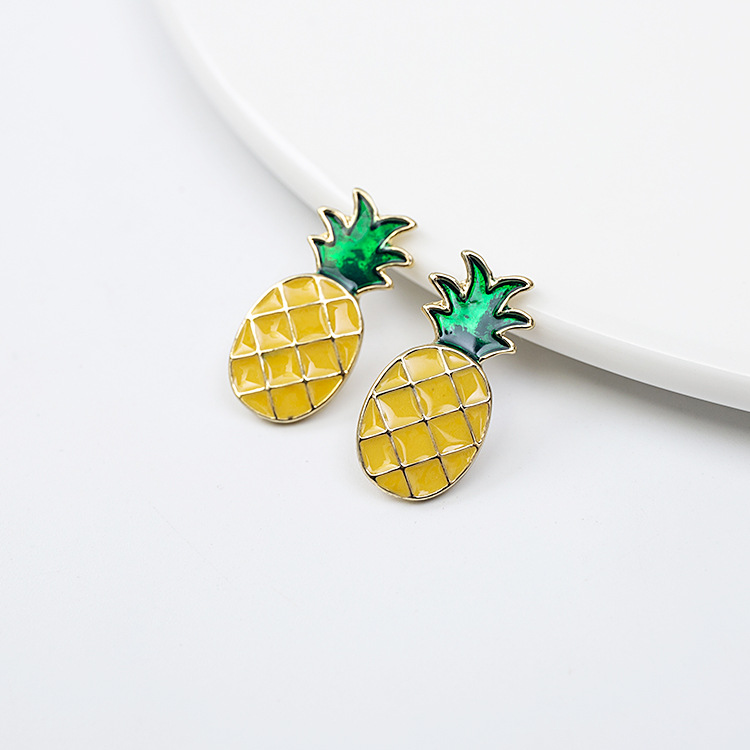 Pendientes Pequeños De Fruta De Dibujos Animados Pendientes De Piña De Moda display picture 2