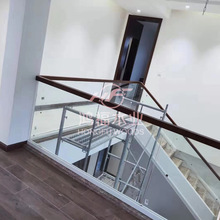 现代轻奢楼梯玻璃扶手别墅室内家用斜爬阔架钢化玻璃扶手