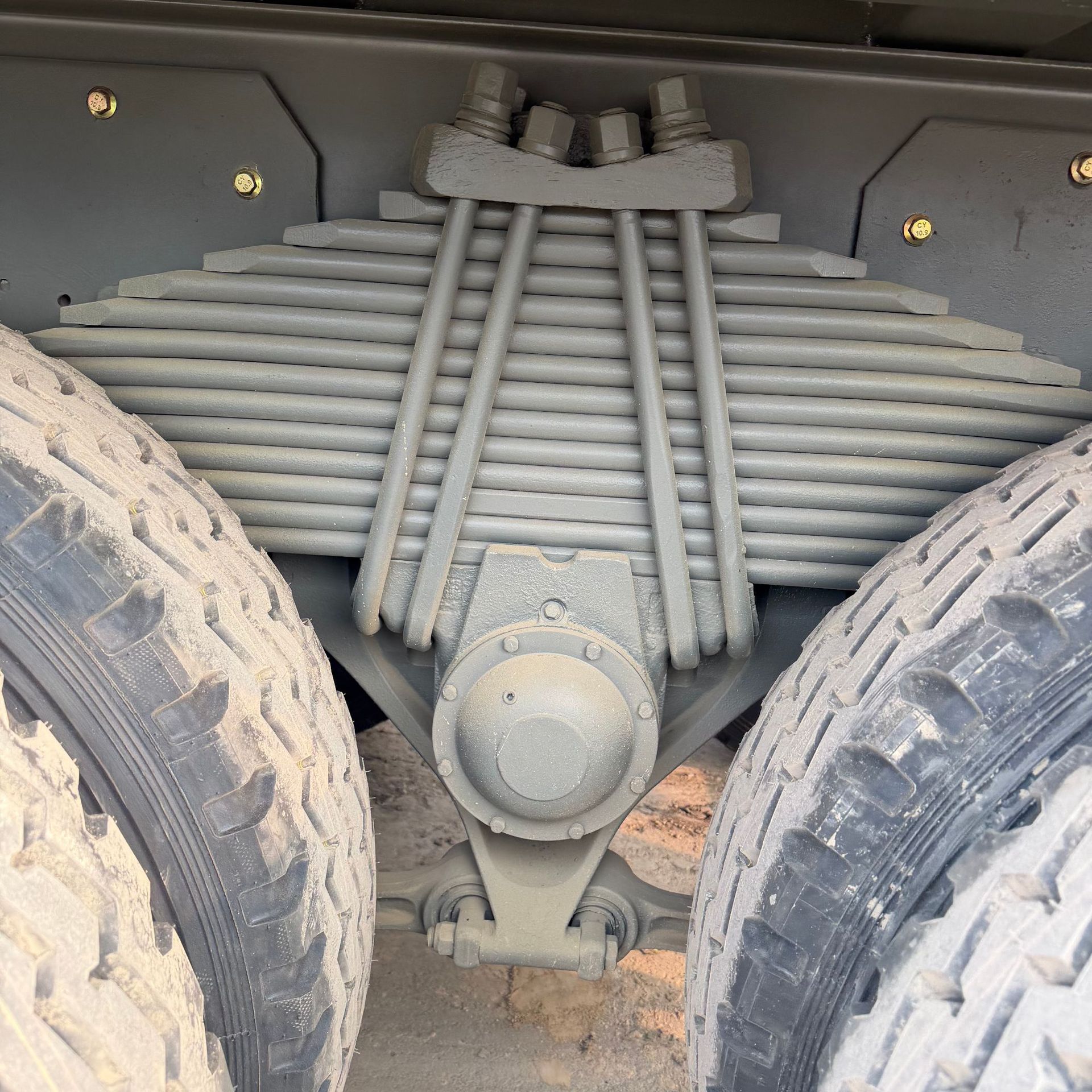 Factory Cross-Border Export of Howo Used Dump Trucks, 371 Horsepower, In-Stock Heavy-Duty Trucks, Engineering Dump Trucks, 10-Wheelers