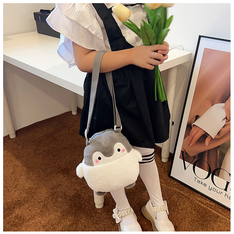 2023 Fashionable new cute cartoon children's trendy bags, plush bags, single-shoulder bags, animal bags, coin purges, and cosmetic bags undefined