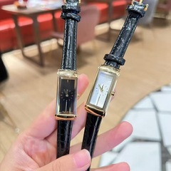 新商品の楊林石英女性牛革の四角形の気質のレトロな中古のinsの震える音の貝の殻の腕時計の直播表