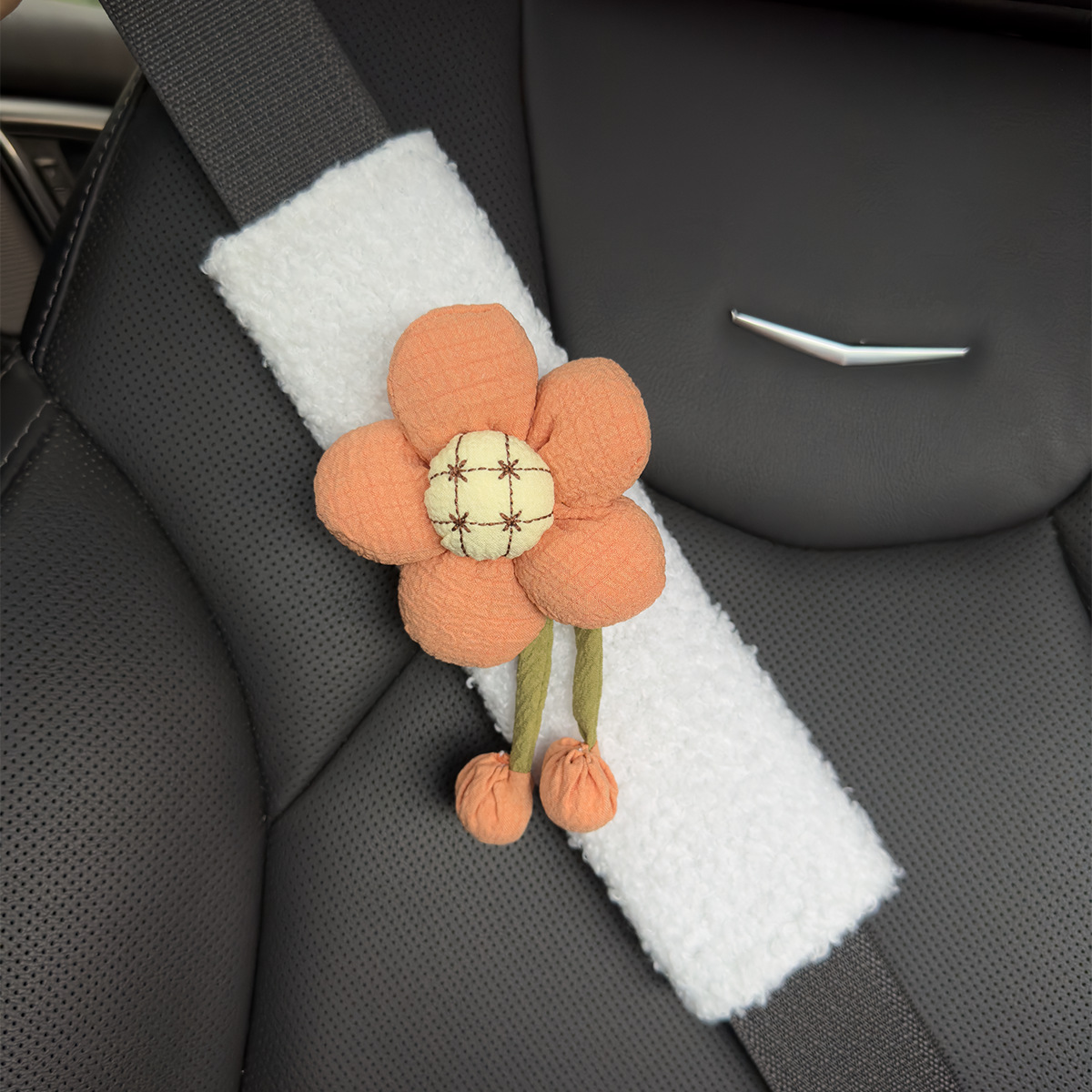 Car Seatbelt Shoulder Pad with Lamb Wool Sunflower Decoration