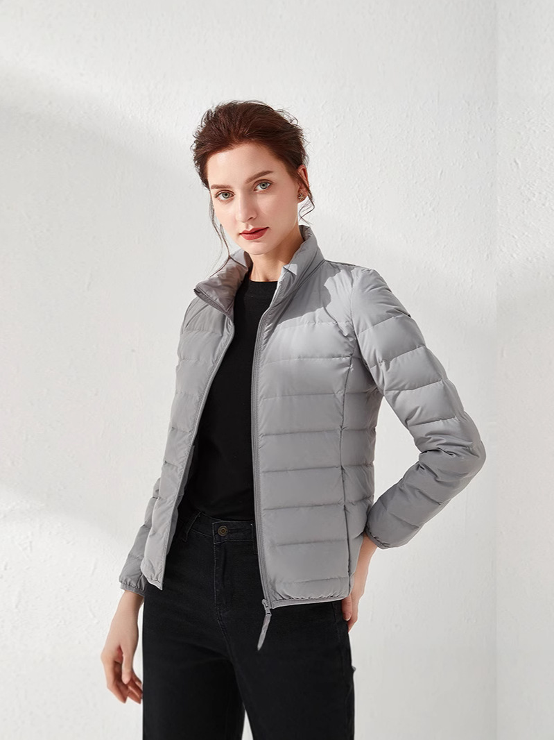 Tik Tok transfronterizo caño invierno plumón chaqueta de mujer ligera corta estilo coreano sin costuras en un tejido de gran tamaño abrigo caliente moda image 1