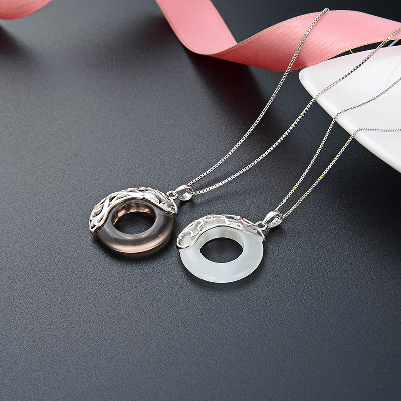 925 plata esterlina collar de estrellas sol y luna nicho femenino simple sensación de alto nivel de la vida del año perteneciente a la seguridad del dragón colgante para niños