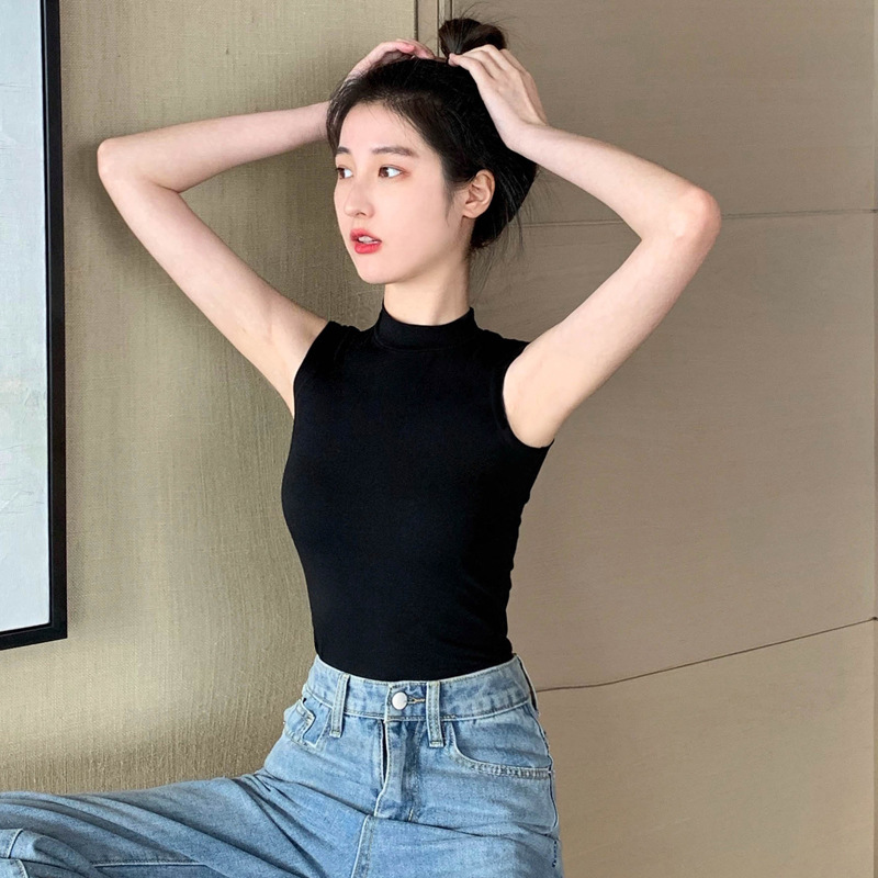 Black Base Tank Top for Women, Summer Outerwear, Slim Fit, High-Neck, Sleeveless T-Shirt, Pure Cotton, Inner Camisole, Regular Small Camisole